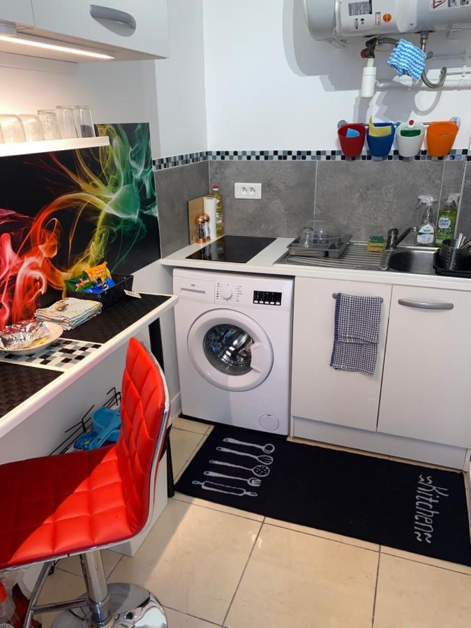 Appartement Paris Sud-porte De Mignon T2 250 M De Paris