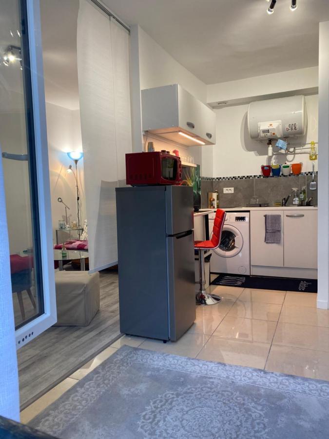 Paris Sud-porte De Mignon T2 250 M De Paris Appartement